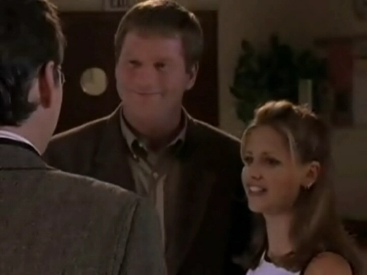 Dean Butler as Hank Summers and Sarah Michelle Geller as Buffy Summers